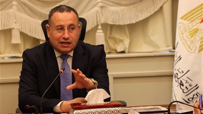 التعليم العالي تدرس إنشاء مركز متخصص لدراسة احتياجات سوق العمل وربطها بالمناهج