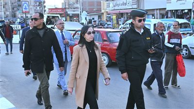 محافظ البحيرة تتابع اللمسات النهائية لأعمال تطوير ميدان المحطة بدمنهور وتوجه برفع الإشغالات