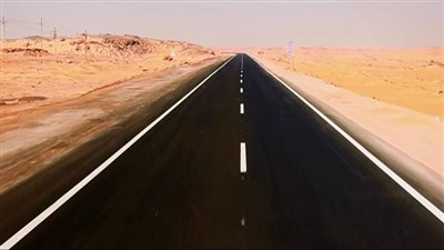 لدعم قطاع السياحة.. محافظ أسوان: وزير النقل يوافق على رفع كفاءة طريق توشكى – أبو سمبل