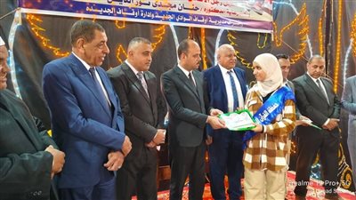 نائب محافظ الوادي الجديد يشهد تكريم حفظة القرآن الكريم بقرية الجديدة بالداخلة