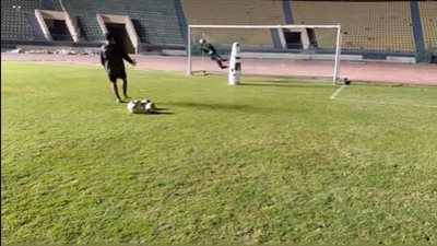 محمد عواد يواصل التدريبات المنفردة تنفيذًا لعقوبة الزمالك | صور 