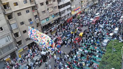 بمشاركة 10 آلاف مصلٍّ.. ساحة سيدي بشر بالإسكندرية تتزين في صلاة عيد الفطر 