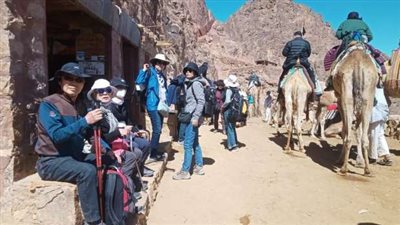 في أول أيام العيد.. إقبال متوسط على زيارة المقدسات الدينية بسانت كاترين