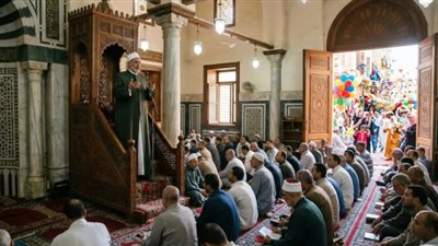 هل تسقط صلاة الجمعة يوم العيد؟.. حكمها في المذاهب الفقهية الأربعة