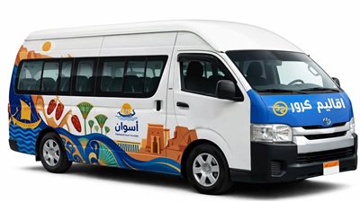 محافظ أسوان يوجه باستكمال تركيب اللون المحدد لكل خط سير لسيارات الأجرة خلال شهر