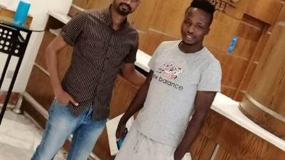 أطهر الطاهر يصل القاهرة استعدادا للانضمام لسموحة (صورة)