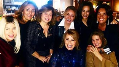 هند صبري تحتفل بعيد ميلادها الـ41 مع يسرا وليلى علوي وإلهام شاهين (صورة)