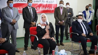 “القباج” تفتتح وحدة التضامن الاجتماعي ووحدة بنك ناصر بجامعة الوادي الجديد