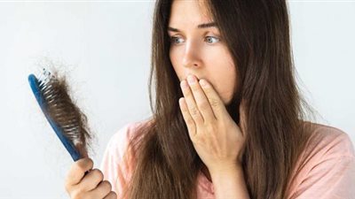 تعرف على الفيتامينات المسؤولة عن تساقط الشعر