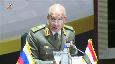 وزير الدفاع يستقبل نظيره العراقي لبحث التعاون العسكري