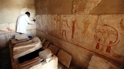 الآثار: افتتاح 3 مقابر جديدة للزيارة بمنطقة أهرامات الجيزة
