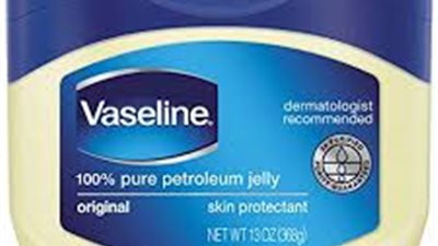 تعرفي على فوائد الفازلين لصحة الأظافر