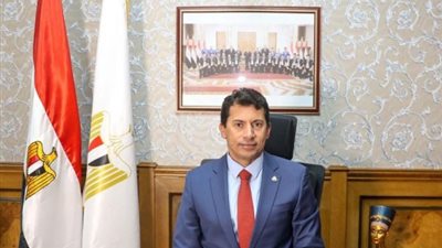وزير الرياضة يشيد بأجواء النهائي التاريخي بين القطبين والنجاح الباهر في التنظيم