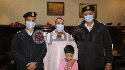 أمن الجيزة ينجح فى إعادة طفل متغيب إلي أسرته