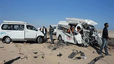 إصابة 12 من عمال اليومية في تصادم جرار زراعي بميكروباص في الشرقية