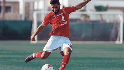 بعد فسخ تعاقده مع الأهلي.. “ميدو” يعلق على انتقال صالح جمعة للزمالك