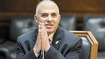 “عبد العاطي”: بدء الإجراءات التنفيذية لمشروع إنشاء قناطر ديروط الجديدة