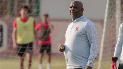 تفاصيل جلسة موسيماني مع نجوم الأهلي قبل مواجهة الاتحاد