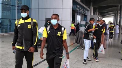 اتحاد جدة يصل مطار الملك خالد لمواجهة الشباب في البطولة العربية