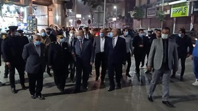 محافظ القاهرة يجري جولة تفقدية بالأحياء للتأكد من التزام المحال بمواعيد الإغلاق (صور)