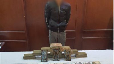 ضبط عاطل بحوزته كمية من المخدرات بالجيزة