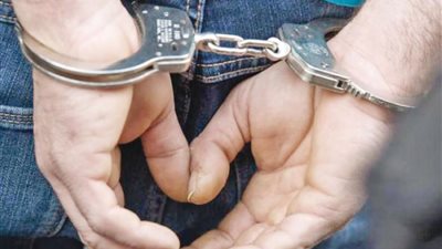 ضبط شخصين استغلا منصبهما الوظيفي لتسهيل أعمال بناء مخالفة للقانون بالإسماعيلية