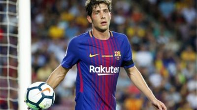 برشلونة يعلن إصابة سيرجي روبرتو بفيروس كورونا