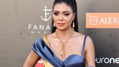 رانيا يوسف لمنى زكي بعد تكريمها في مهرجان القاهرة: “فرحتينا وبكتينا” (تغريدة)