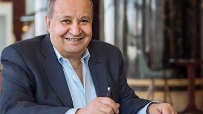 عمرو سعد عن تكريم وحيد حامد: “اتعلمنا منه سحر الدراما.. والنجاج مش بالزفة الكدابة” (صورة)