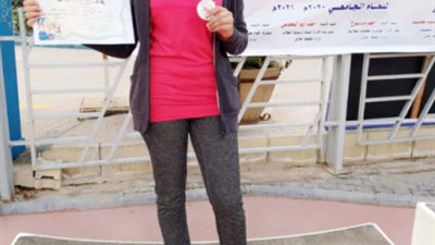حصول الطالبة منار يحيى على المركز الثاني في مسابقة الوثب الطويل