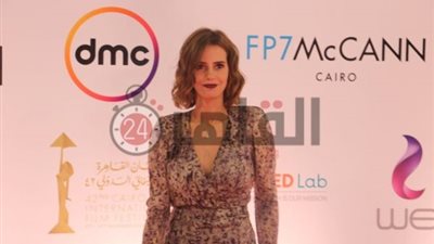 إيمان العاصي تتألق على “ريد كاربت” في ثاني أيام القاهرة السينمائي (صور)