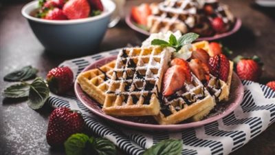 طريقة عمل الوافل بصوص الشوكولاتة بالمنزل