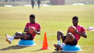 كوبيناه وبونسو يشاركان في مران سيراميكا كليوباترا لأول مرة (صور)