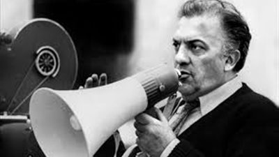 اليوم.. محمد حفظي يفتتح معرض صور كواليس أفلام “فيلليني” بقاعة صلاح طاهر