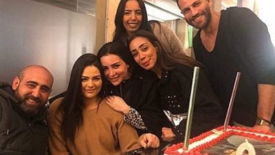 الليلة.. فريق عمل مسلسل “خيط حرير” ضيوف لميس الحديدي في “كلمة أخيرة” (فيديو)