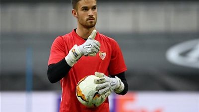 ليفربول يستهدف التعاقد مع حارس إشبيلية