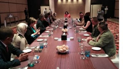 نائبة وزير السياحة تلتقي الوفد الإعلامي الصربي قبل مغادرته مصر