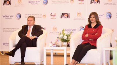 النهوض بصناعة الغزل والنسيج وعودتها للعالمية.. المحطة الثانية لـ”مصر تستطيع بالصناعة”