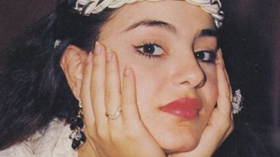 أهدتها أم كلثوم شوكولاتة إعجابًا بموهبتها.. حكايات في حياة شريهان (فيديو)