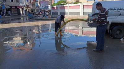 استمرار شفط مياه الأمطار من الشوارع والطرق بمراكز البحيرة