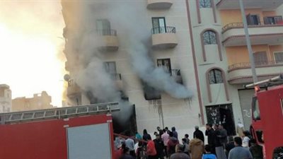 حريق في مخزن أجولة بلاستيك بالعاشر من رمضان.. والحماية المدنية تدفع بسيارتين (فيديو وصور)