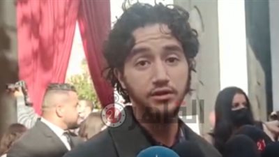 أحمد مالك عن دوره بـ”نسل الأغراب”: “مقلقني ومحمد سامي فضحني في كواليس التصوير” (فيديو)