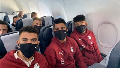 منتخب الشباب يصل تونس لخوض فعاليات بطولة شمال إفريقيا (صور)