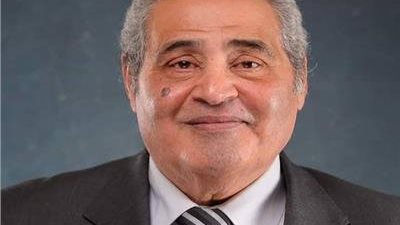 “وداعًا للأستاذ”.. نجوم الفن ينعون الكاتب الراحل نبيل فاروق (صور)