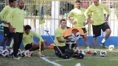 الحضري يقود تدريب حراس مرمى لاڤيينا (صور)