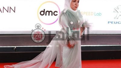 “أول موديل قصار القامة”.. نسمة يحيى على السجادة الحمراء بـ”القاهرة السينمائي” للمرة الأولى (صور)