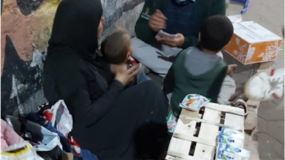 وزيرة التضامن توجه بتوفير مساعدات لسيدة “الزيتون” وعلاج زوجها من الإدمان