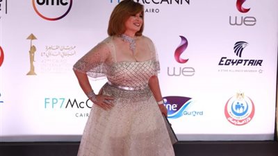 توقعات بحصول إلهام شاهين على جائزة أفضل ممثلة في “القاهرة السينمائي”