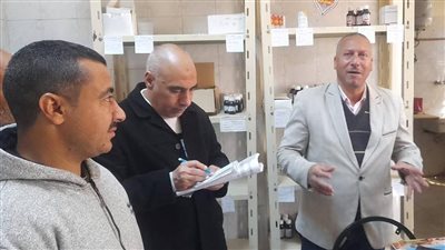 محافظ المنيا يناقش نتائج زيارات المراجعة الداخلية والحوكمة لمتابعة كفاءة العمل بالجهاز الإداري