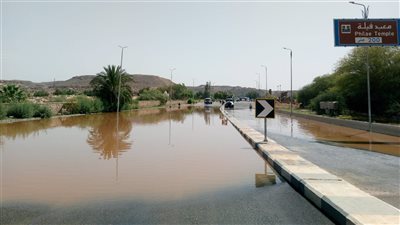 محافظ أسوان يتابع إصلاح كسر خط الطرد الرئيسى لمحطة رقم 11 بالكرور